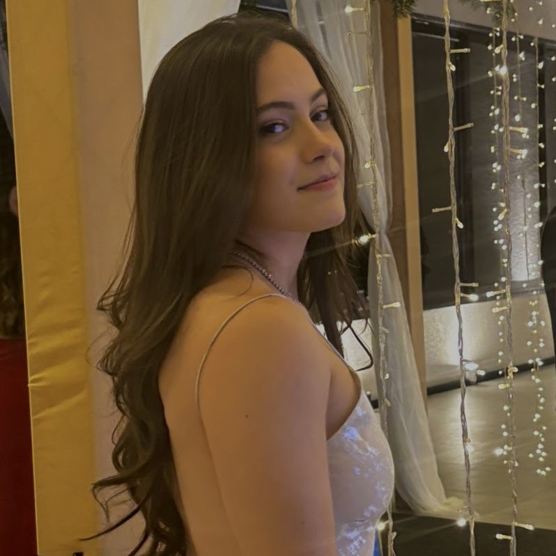 Ana Secches, educador(a) de Literatura