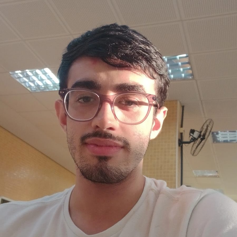 Gabriel Cuenca, educador(a) de Química