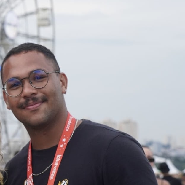 Luiz Mariano, educador(a) de Física