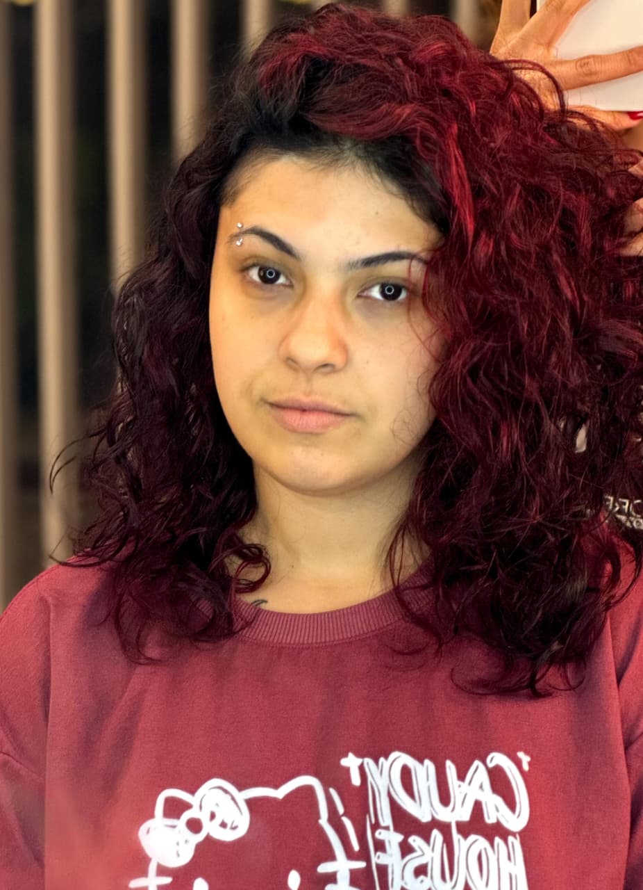 Yasmin Rossafa, educador(a) de Redação